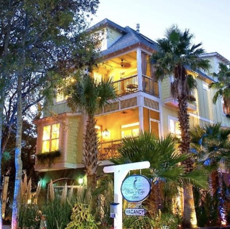 פולי ביץ' Water'S Edge Inn - Adults Only מראה חיצוני תמונה